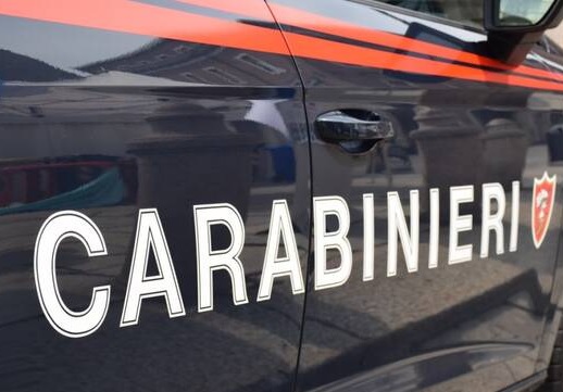 Mette a soqquadro asilo di notte, poi punta una lavastoviglie: sorpreso e arrestato