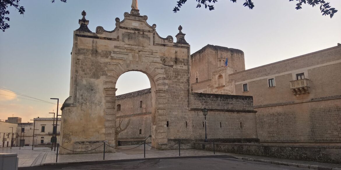La porta e il castello