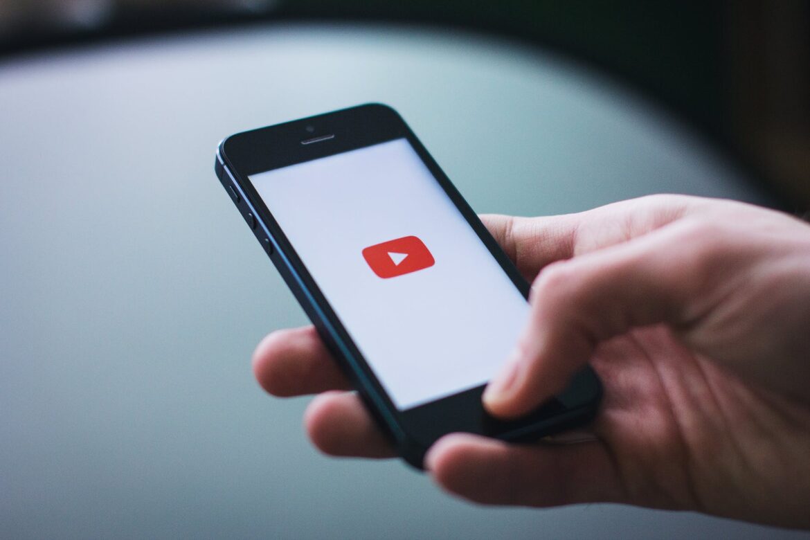Anche YouTube blocca Donald Trump
