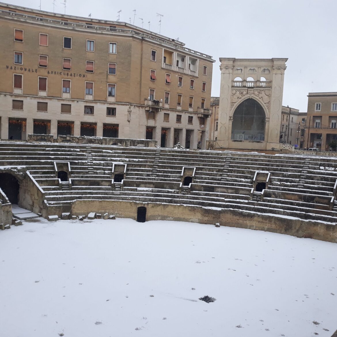 Irruzione di aria fredda dai Balcani, allerta meteo e rischio neve e vento sulla regione