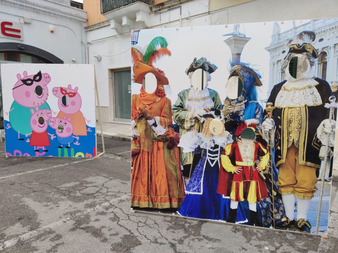 Maschere storiche e cartoon: il Carnevale a Porto Cesareo è social