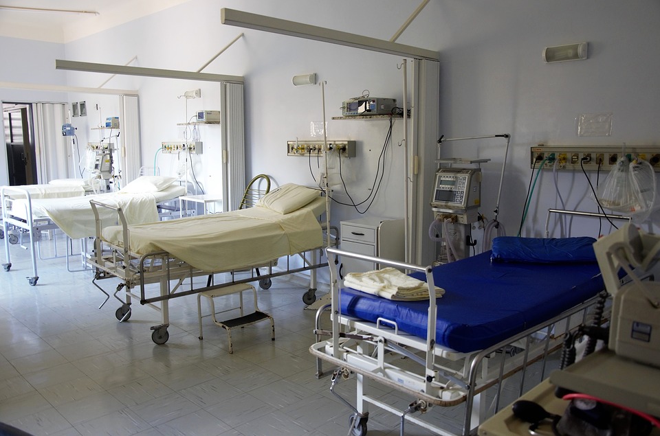 All’Oncologico dodici pazienti covid-positivi, trasferimento al Dea. Sospetto di variante inglese