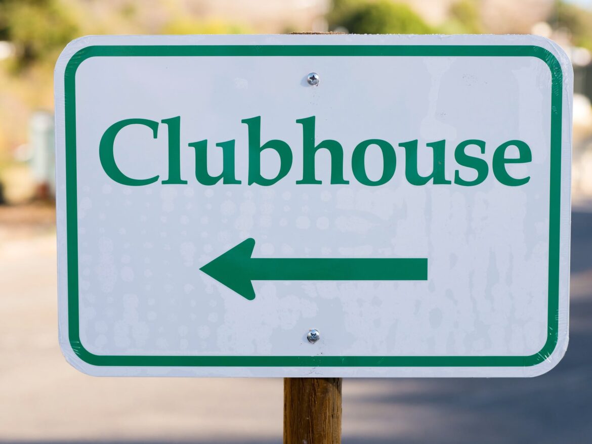 Clubhouse: il social network dei messaggi vocali