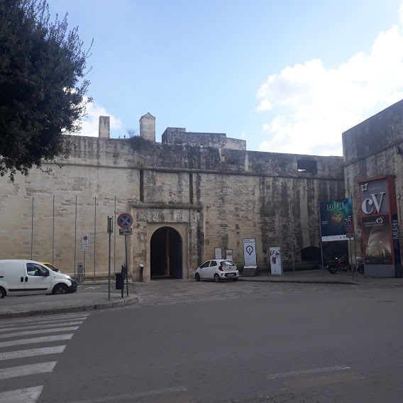 Viabilità, rivoluzione in vista a Lecce. Pedonalizzazione e basolato in via XXV Luglio, centralità del Castello Carlo V