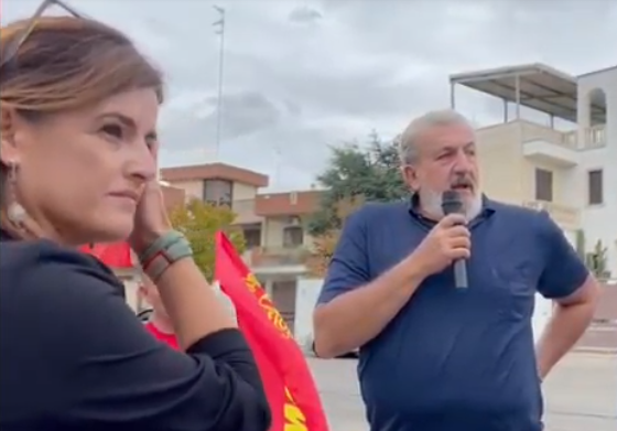 [video] -“Forza Nuova e Casapound vanno sciolte”, parola di Emiliano. Che viene contestato davanti alla sede Cgil di Nardò