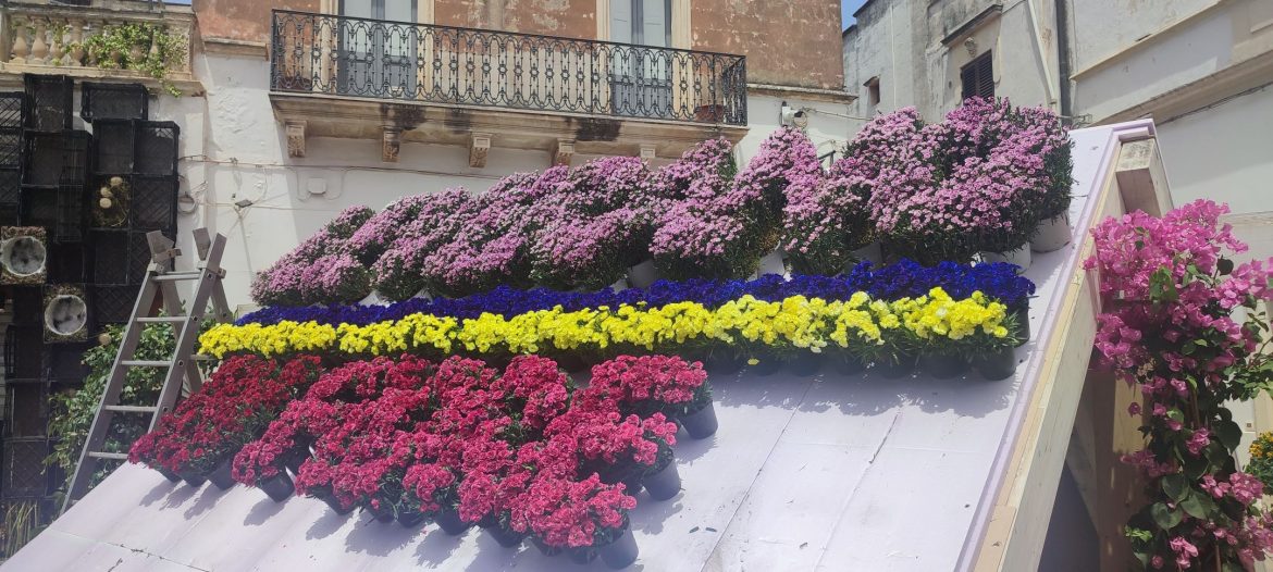 Leverano in fiore, ponte con la terra ucraina. Il pane speciale dello Chef Cosimo Russo per i team in concorso