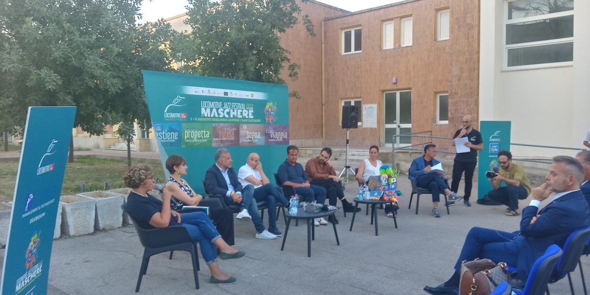 Locomotive Jazz Festival, Sangiorgi protagonista dell’Alba a San Cataldo. Le “Maschere” tema dell’edizione 2022