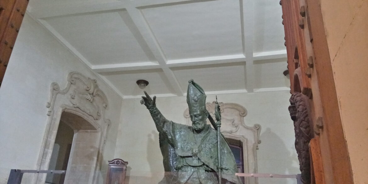 Statua di Sant’Oronzo, 40 mila euro da Ancos Confartigianato: saranno utilizzati per la “valorizzazione” dell’originale