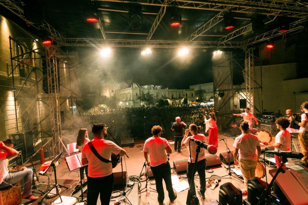 A Cutrofiano torna Li Ucci Festival: musica, mostre, presentazioni, degustazioni. Ricordando i cantori della tradizione