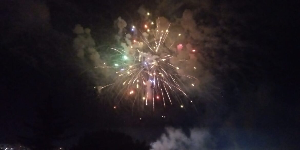 [video] – Lo spettacolo pirotecnico a chiusura della Festa. E Foresio spegne le polemiche: “Tracciata una strada nuova”