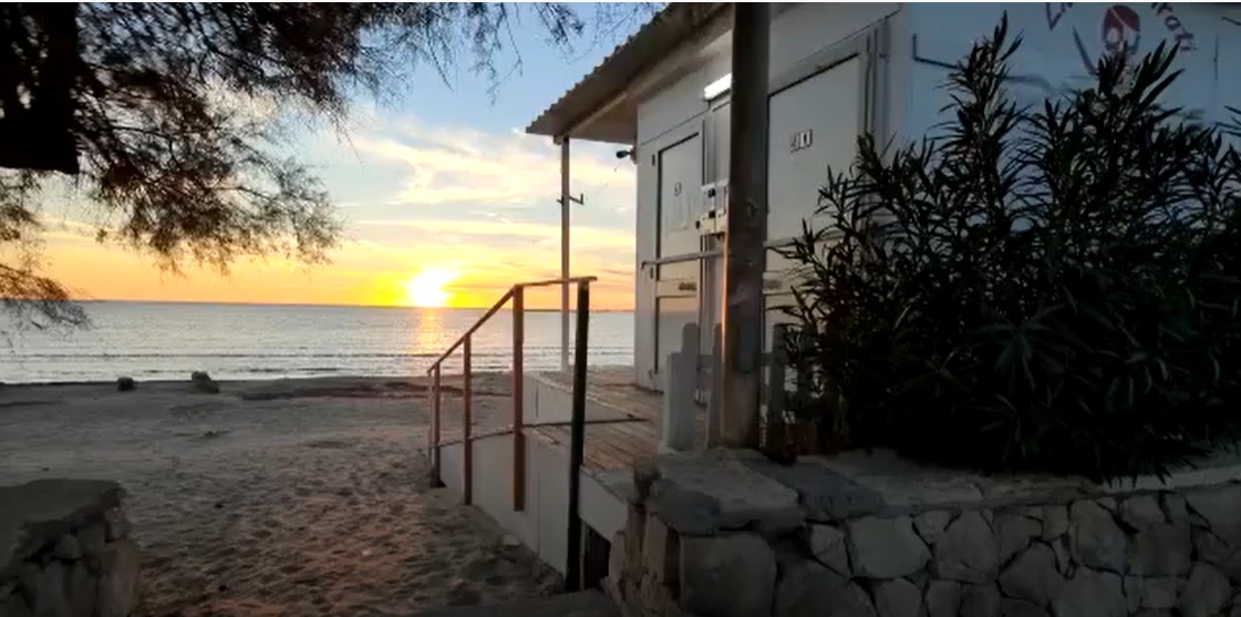 [video] – Tramonto infuocato a Porto Cesareo