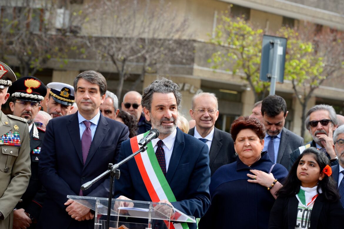 25 Aprile, cerimonia in piazza Partigiani. Salvemini: “Liberazione atto di forza e di ribellione”